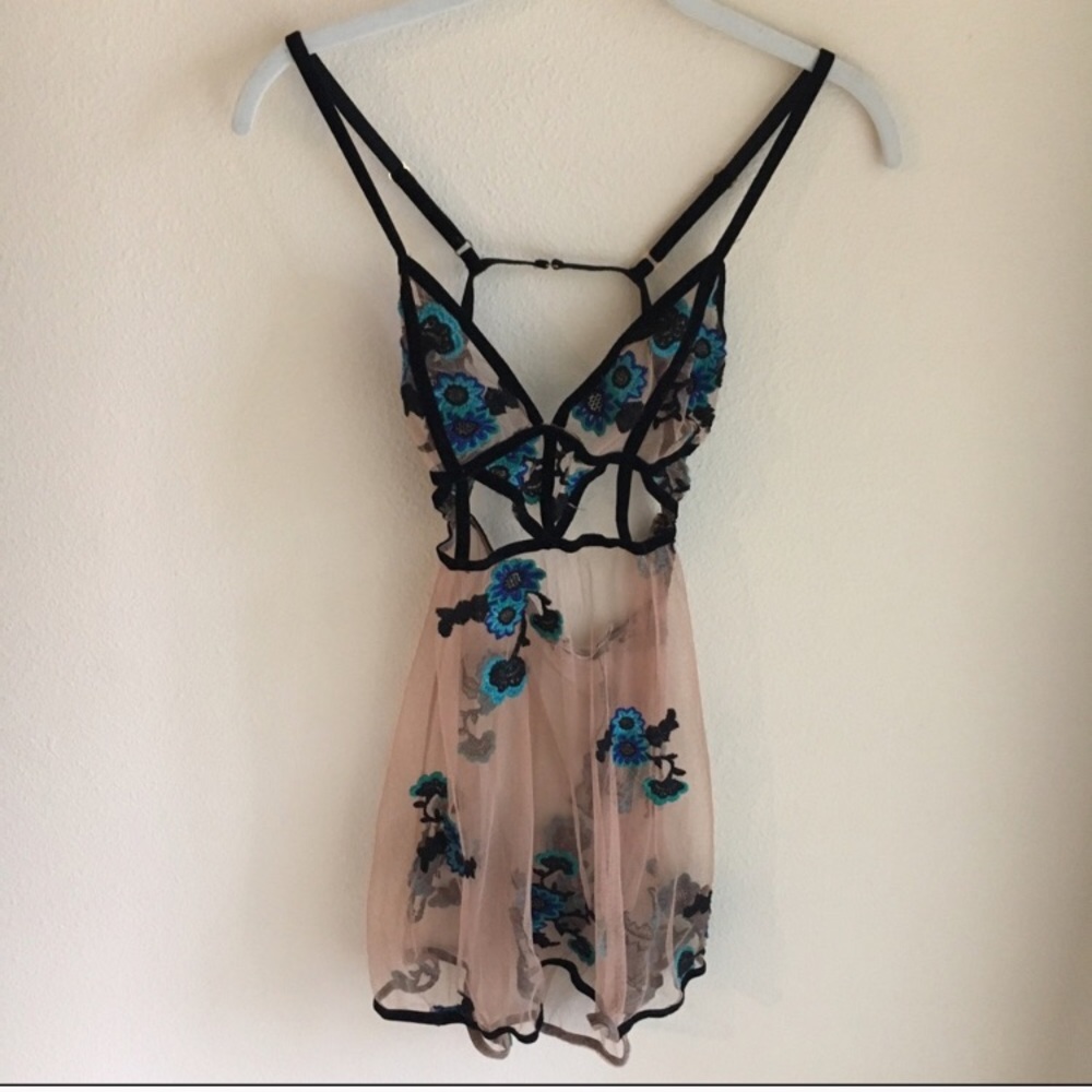 Sold!love lemons Darla nighty flowers mesh velvet - Picture 2 of 4